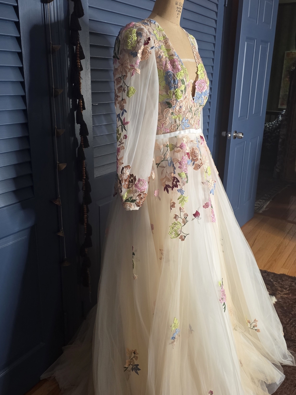 NWT Jovani Floral Embroidered Mesh Formal Evening Gown - Size 16 - Picture 6 of 13